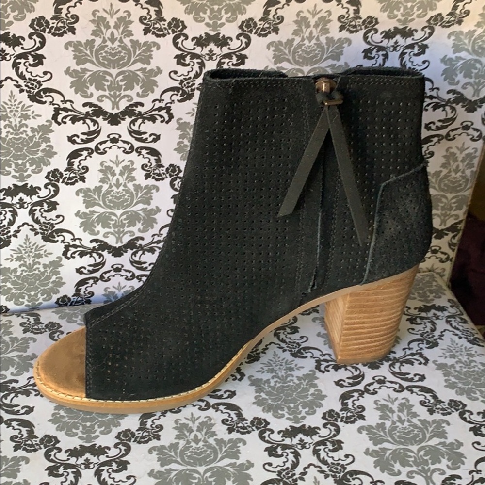 TOMS Black Ankle Boots